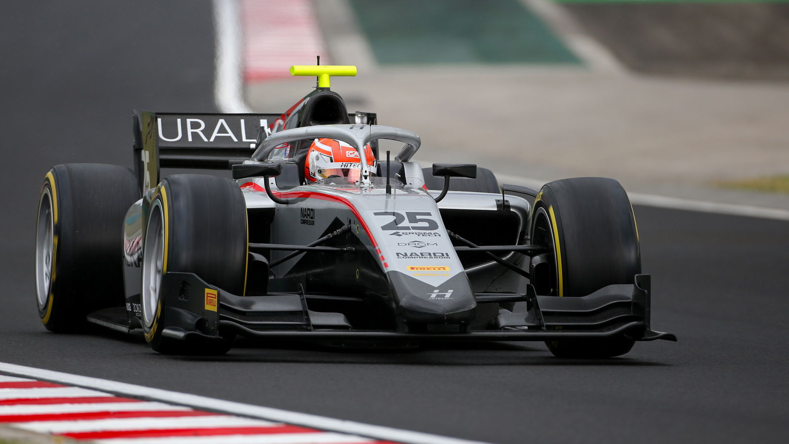 F2 Hongaria: Ghiotto melawan Ilott untuk kemenangan balapan sprint